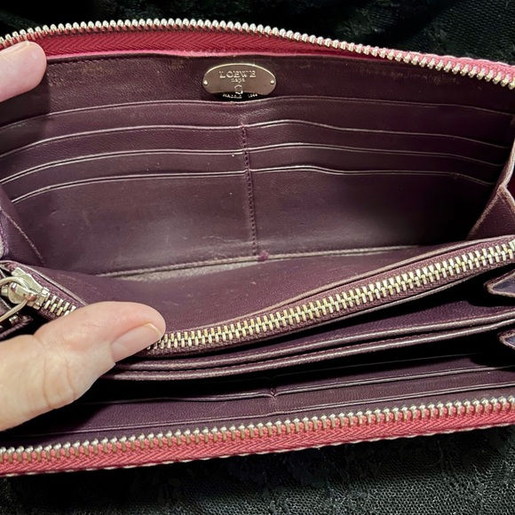 ✨Loewe✨ Vintage Nappa Leather Zip Around Long Anagram Wallet Fuchsia Purple Pink - Picture 10 of 17